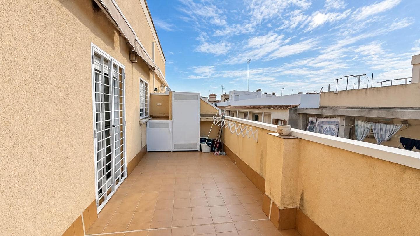 4 sypialnia Mieszkanie na sprzedaż w Torrevieja z garażem - 319 000 € (Ref: 10172114)