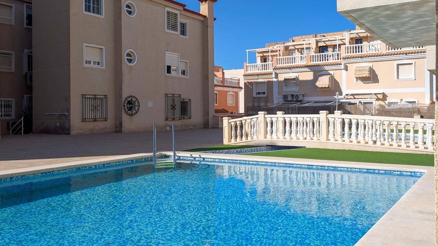 2 sypialnia Mieszkanie na sprzedaż w Santa Pola z basenem garażem - 270 000 € (Ref: 10172757)