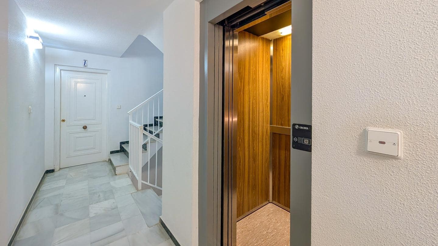 2 sypialnia Mieszkanie na sprzedaż w Santa Pola z basenem garażem - 270 000 € (Ref: 10172757)