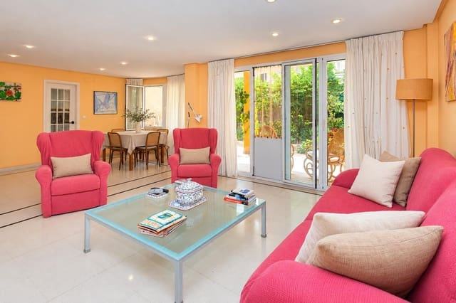 5 bedroom Villa for sale in Centro, Santa Pola with garage - € 389,000 (Ref: 10180926)