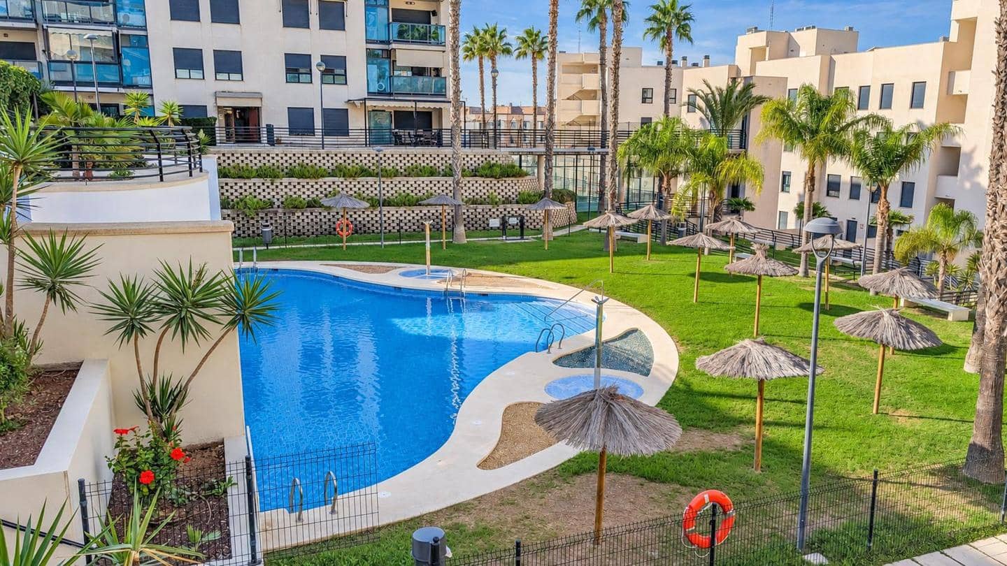 3 soverom Leilighet til salgs i Santa Pola med svømmebasseng garasje - € 365 000 (Ref: 10183259)