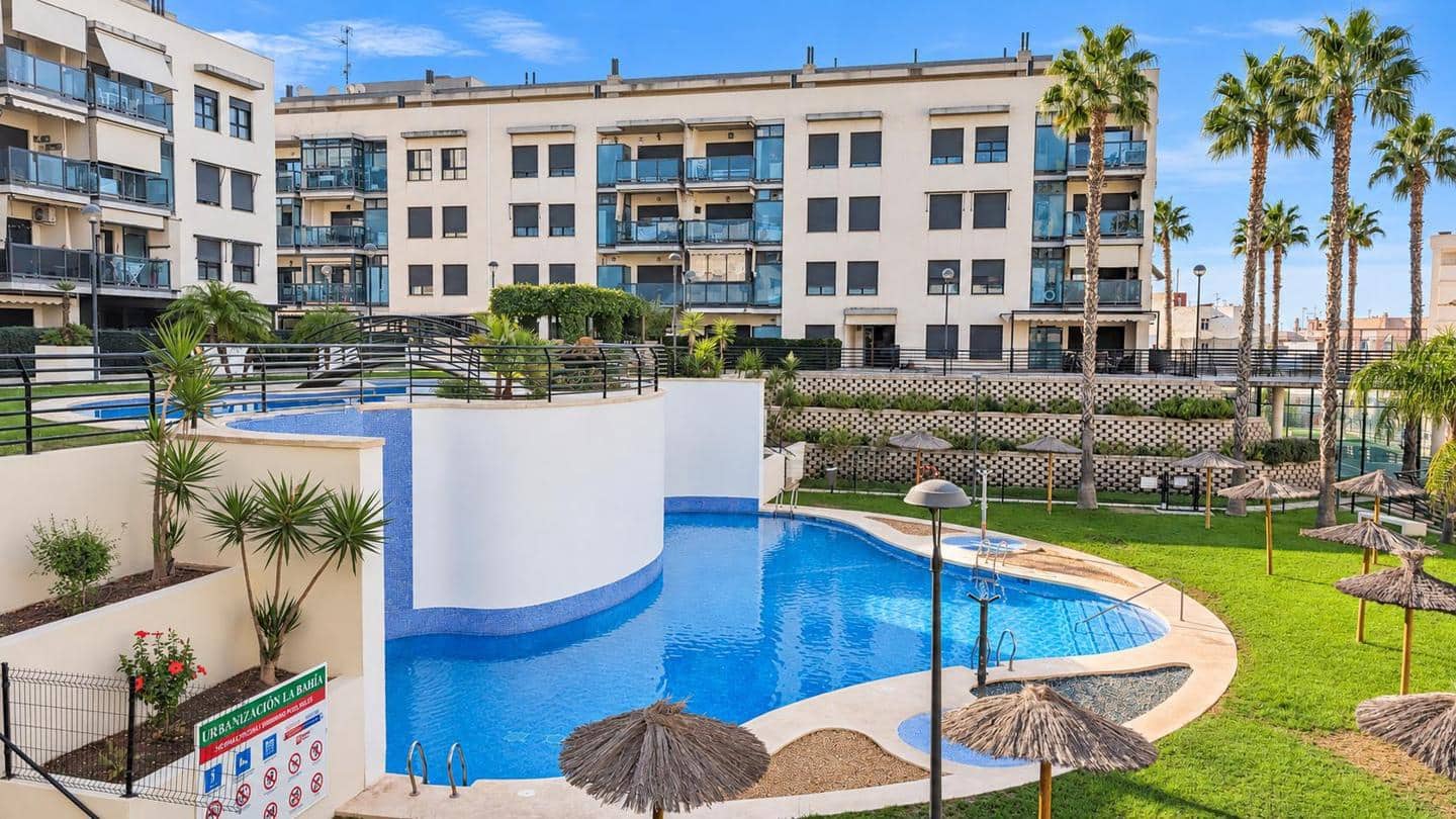 3 soverom Leilighet til salgs i Santa Pola med svømmebasseng garasje - € 365 000 (Ref: 10183259)