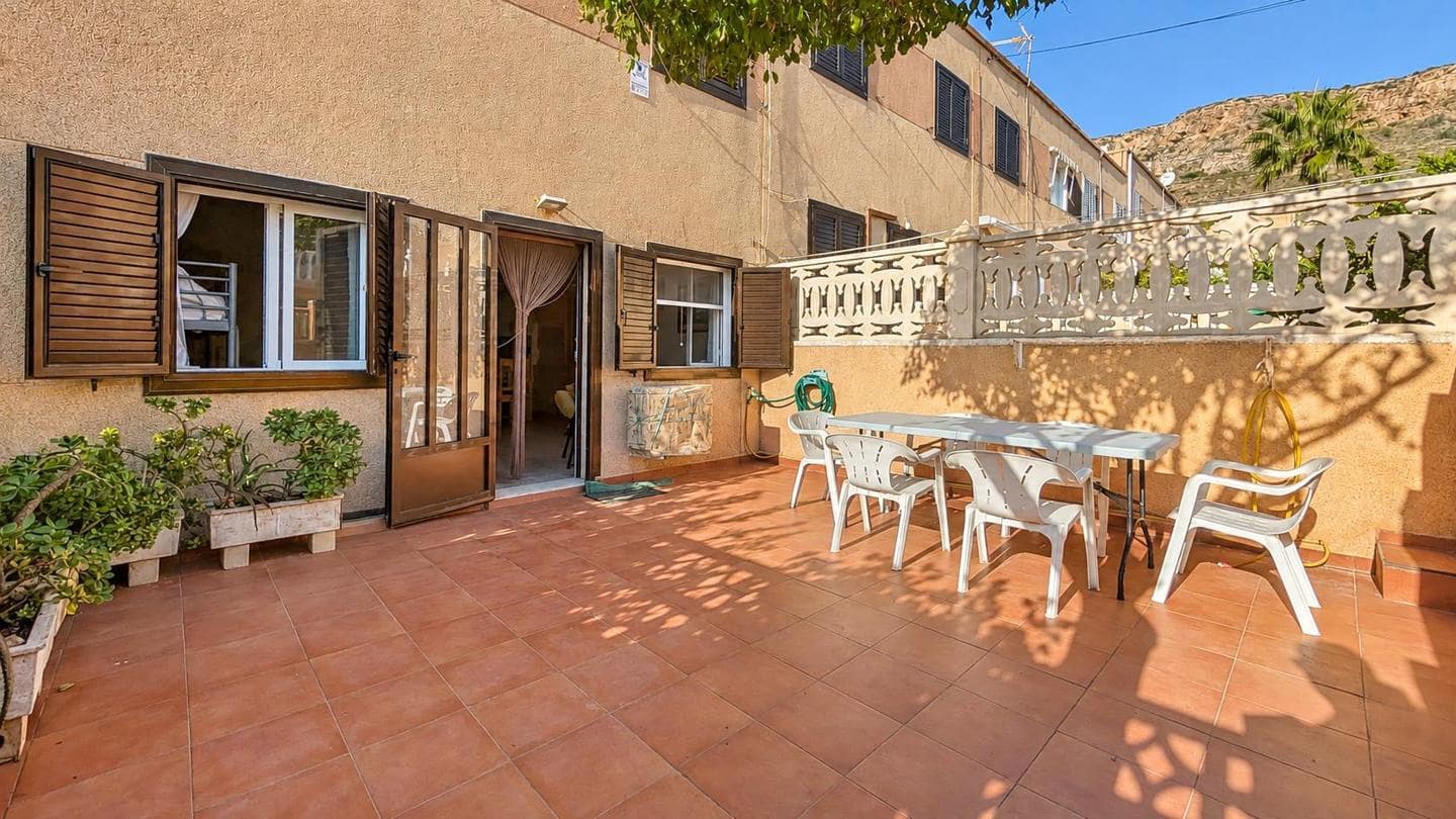 Bungalow de 2 habitaciones en Santa Pola en venta - 194.000 € (Ref: 10183490)