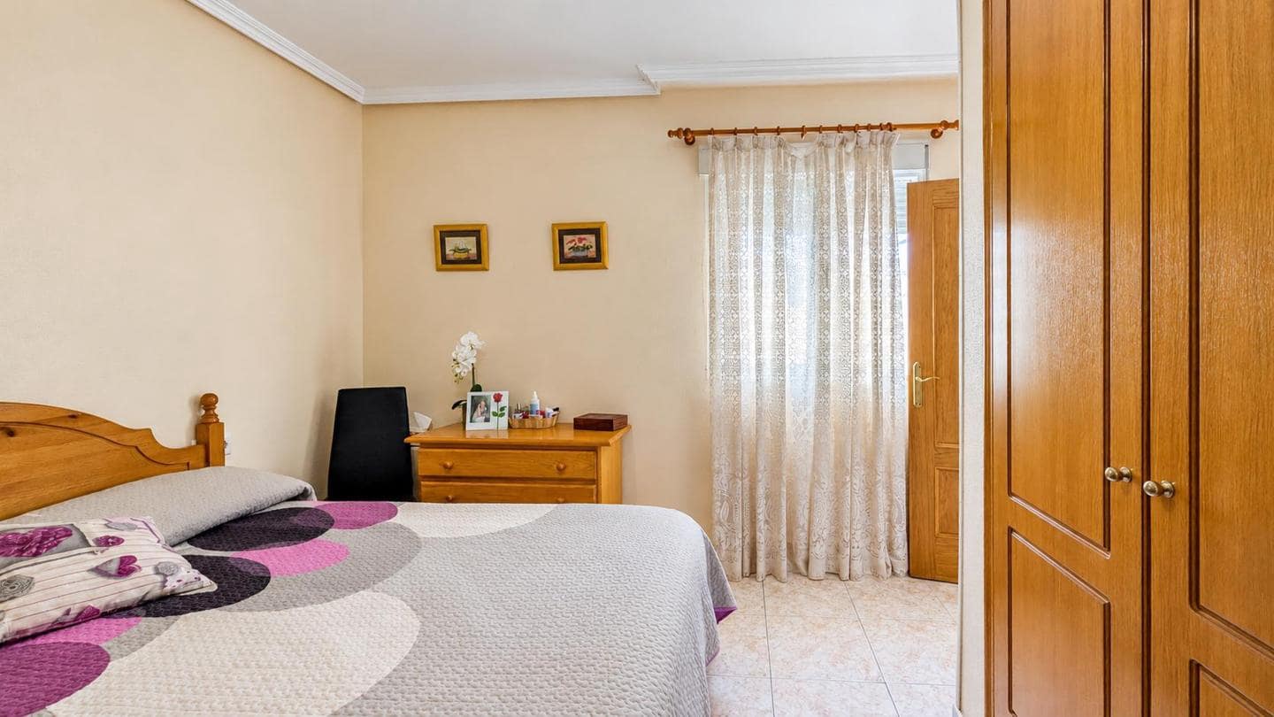 1 bedroom Flat for sale in Santa Pola - € 150,000 (Ref: 10183877)