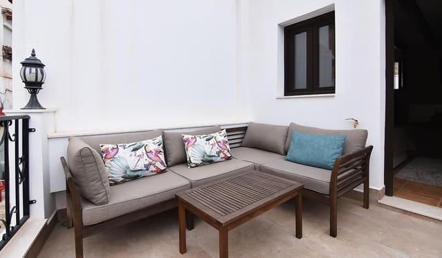 2 soverom Villa til salgs i Casco Antiguo - Sant Cruz - Ayuntamiento, Alicante by - € 349 000 (Ref: 4501396)