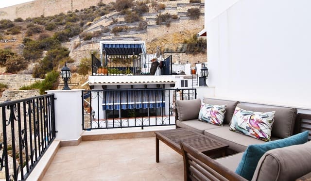 2 quarto Moradia para venda em Casco Antiguo - Sant Cruz - Ayuntamiento, Alicante cidade - 349 000 € (Ref: 4501396)