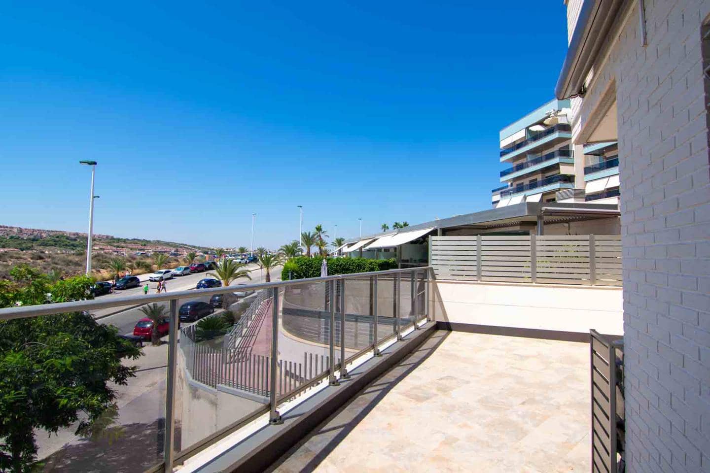 3 sypialnia Mieszkanie na sprzedaż w Arenales del Sol z basenem garażem - 690 000 € (Ref: 7796209)