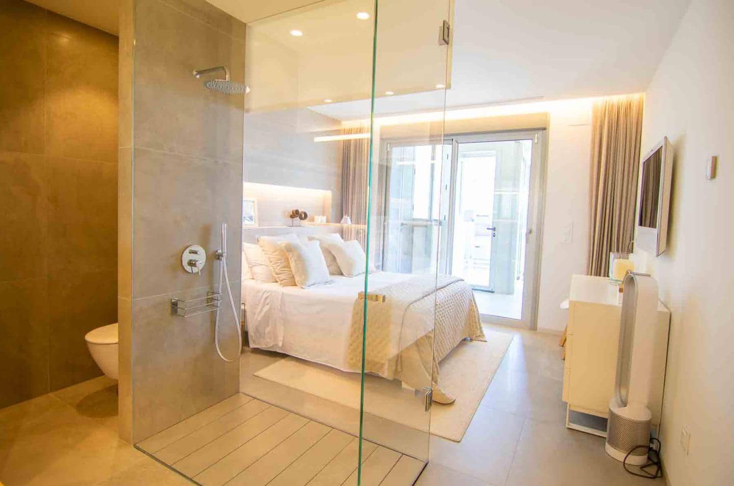 3 sypialnia Mieszkanie na sprzedaż w Arenales del Sol z basenem garażem - 690 000 € (Ref: 7796209)