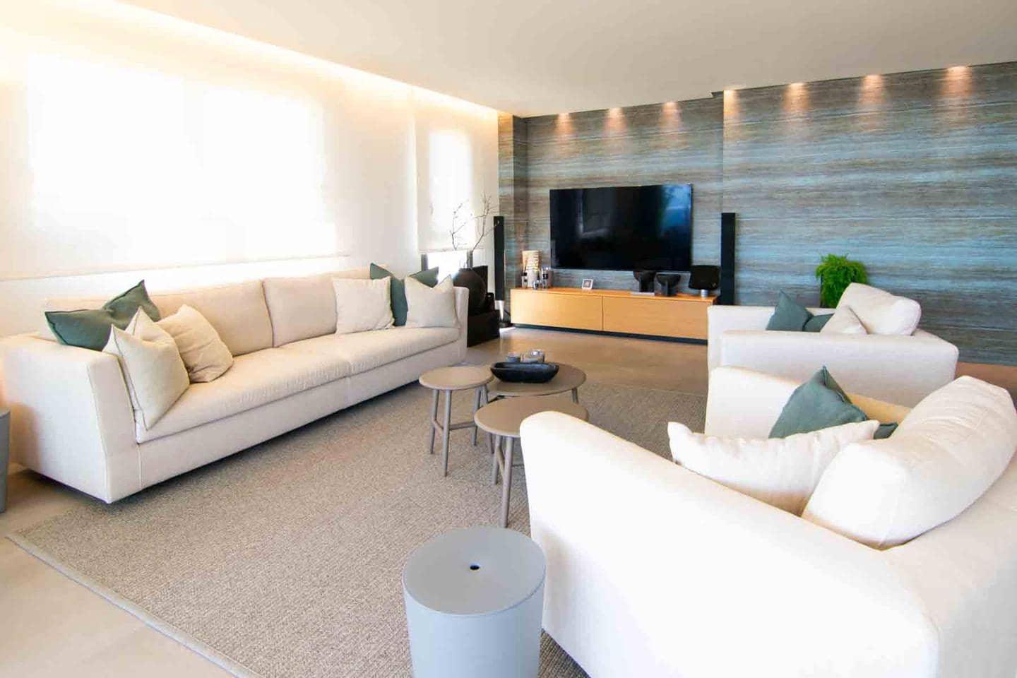 3 sypialnia Mieszkanie na sprzedaż w Arenales del Sol z basenem garażem - 690 000 € (Ref: 7796209)