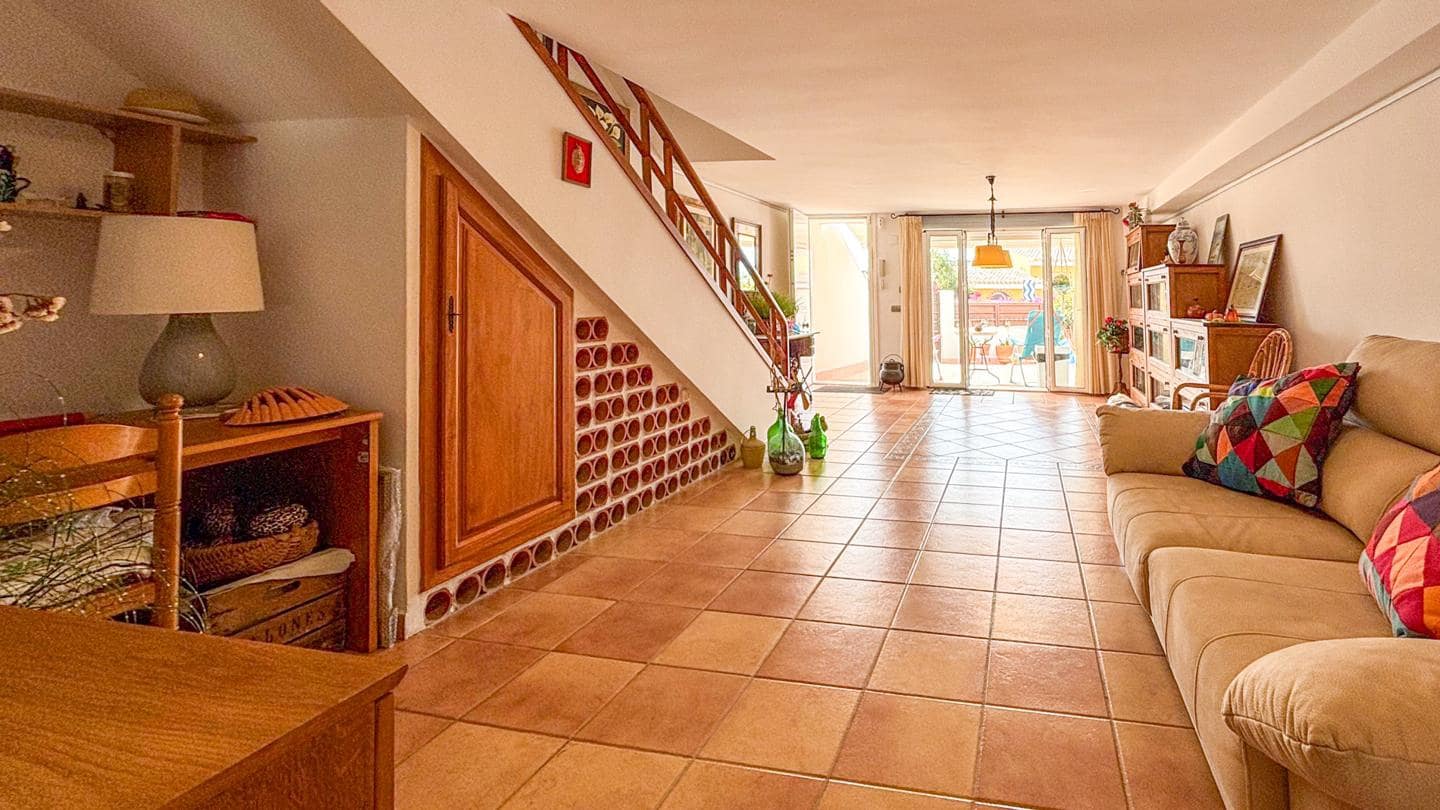 3 sypialnia Willa na sprzedaż w Santa Pola z garażem - 599 000 € (Ref: 8332651)