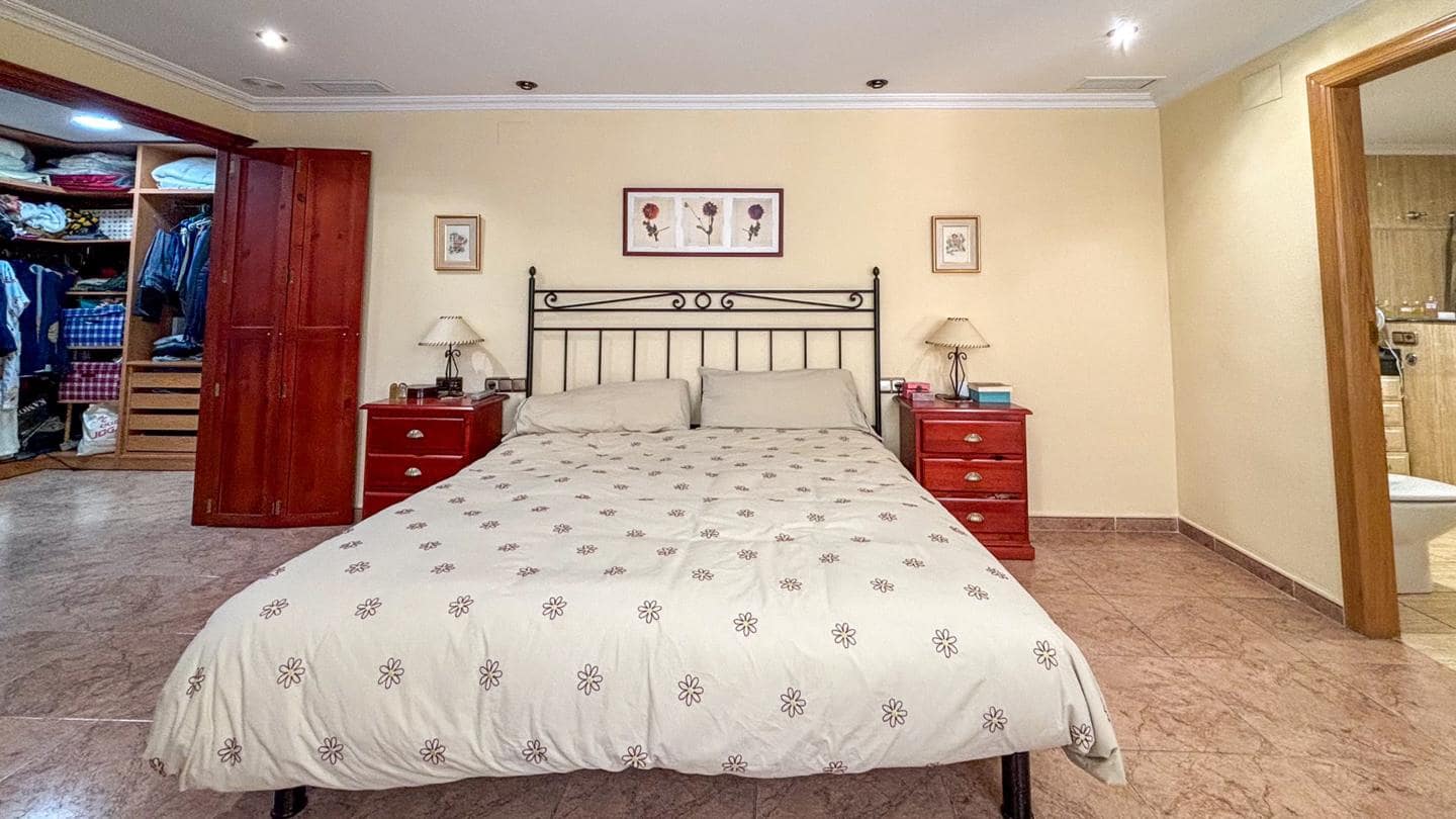 4 quarto Apartamento para venda em Elche / Elx com garagem - 370 000 € (Ref: 8459147)