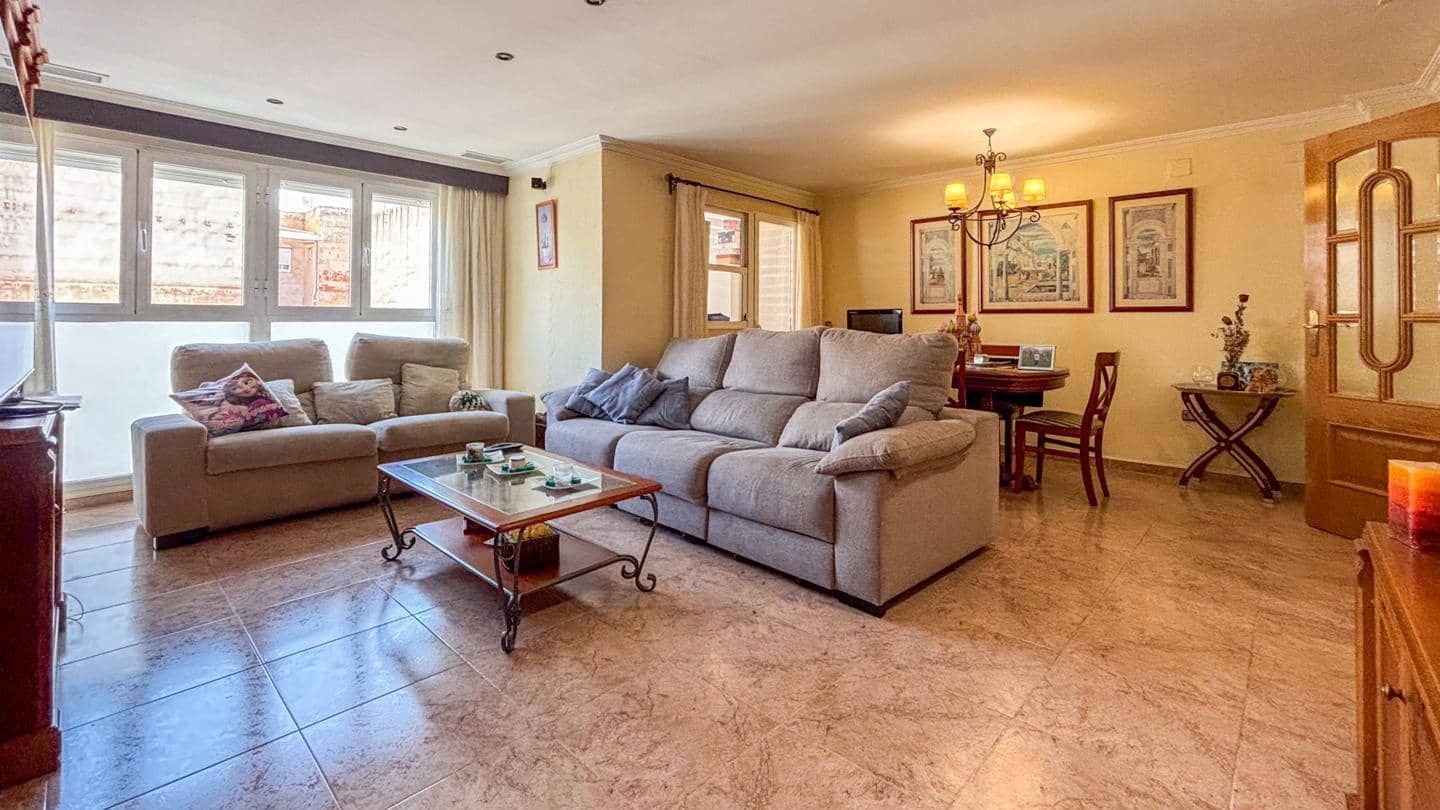 4 quarto Apartamento para venda em Elche / Elx com garagem - 370 000 € (Ref: 8459147)