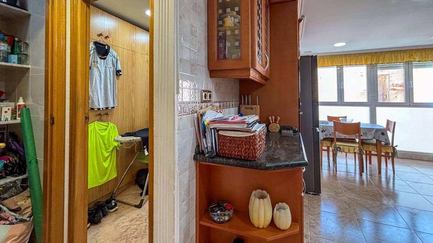 4 quarto Apartamento para venda em Elche / Elx com garagem - 370 000 € (Ref: 8459147)
