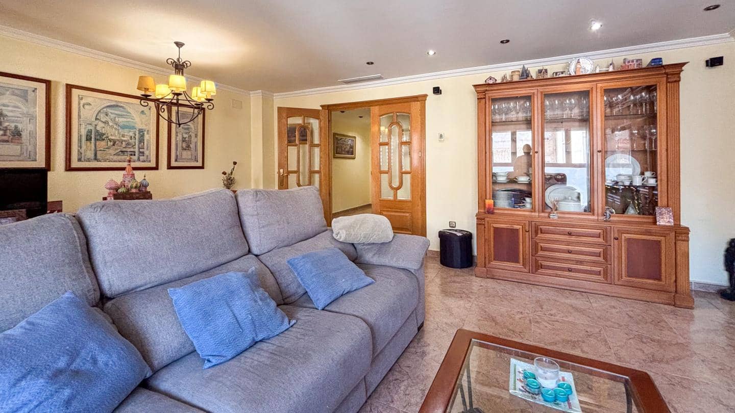 4 quarto Apartamento para venda em Elche / Elx com garagem - 370 000 € (Ref: 8459147)