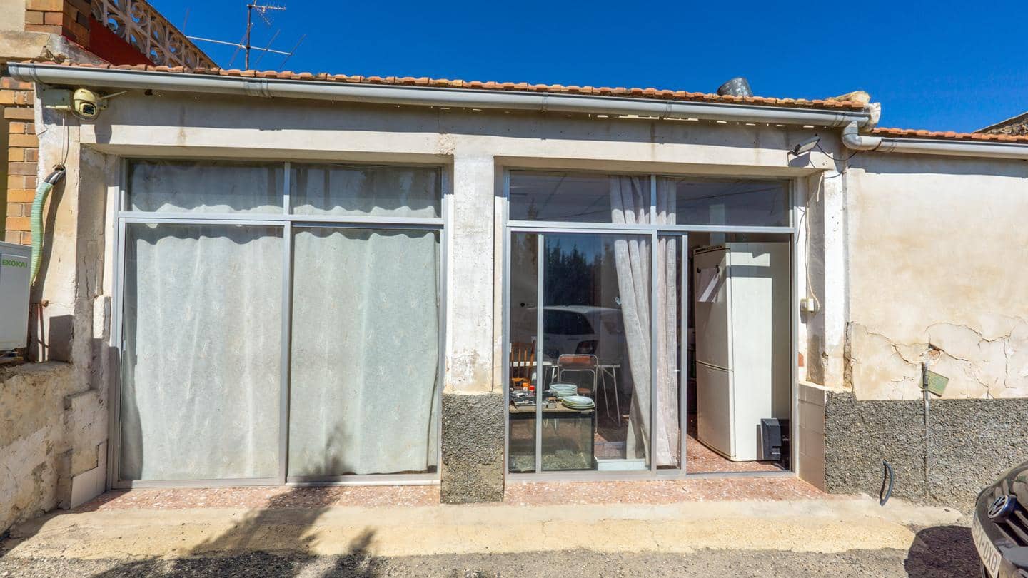 4 soveværelse Villa til salg i Elche / Elx med garage - € 250.000 (Ref: 8626088)