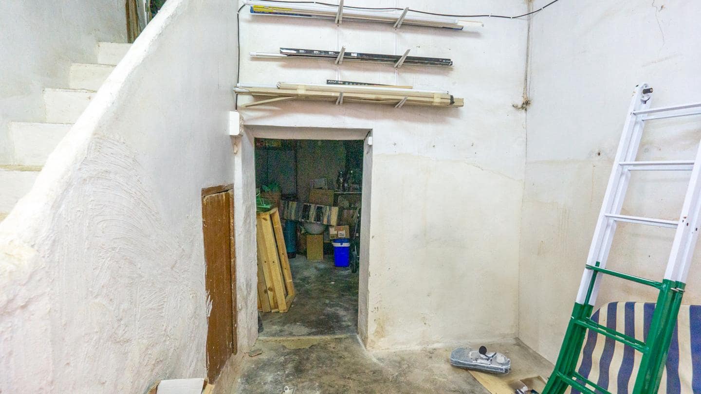 4 soveværelse Villa til salg i Elche / Elx med garage - € 250.000 (Ref: 8626088)