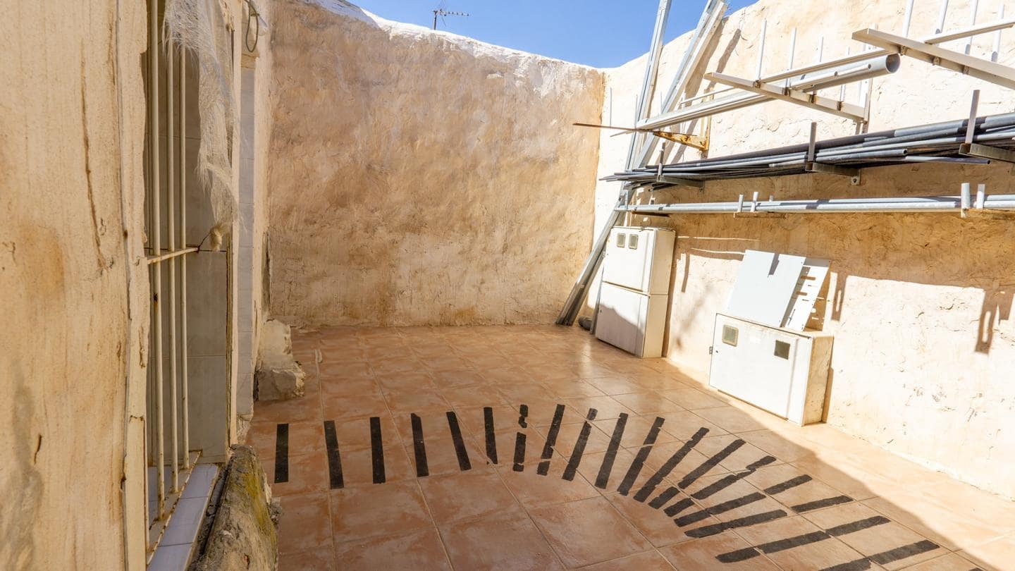 4 soveværelse Villa til salg i Elche / Elx med garage - € 250.000 (Ref: 8626088)