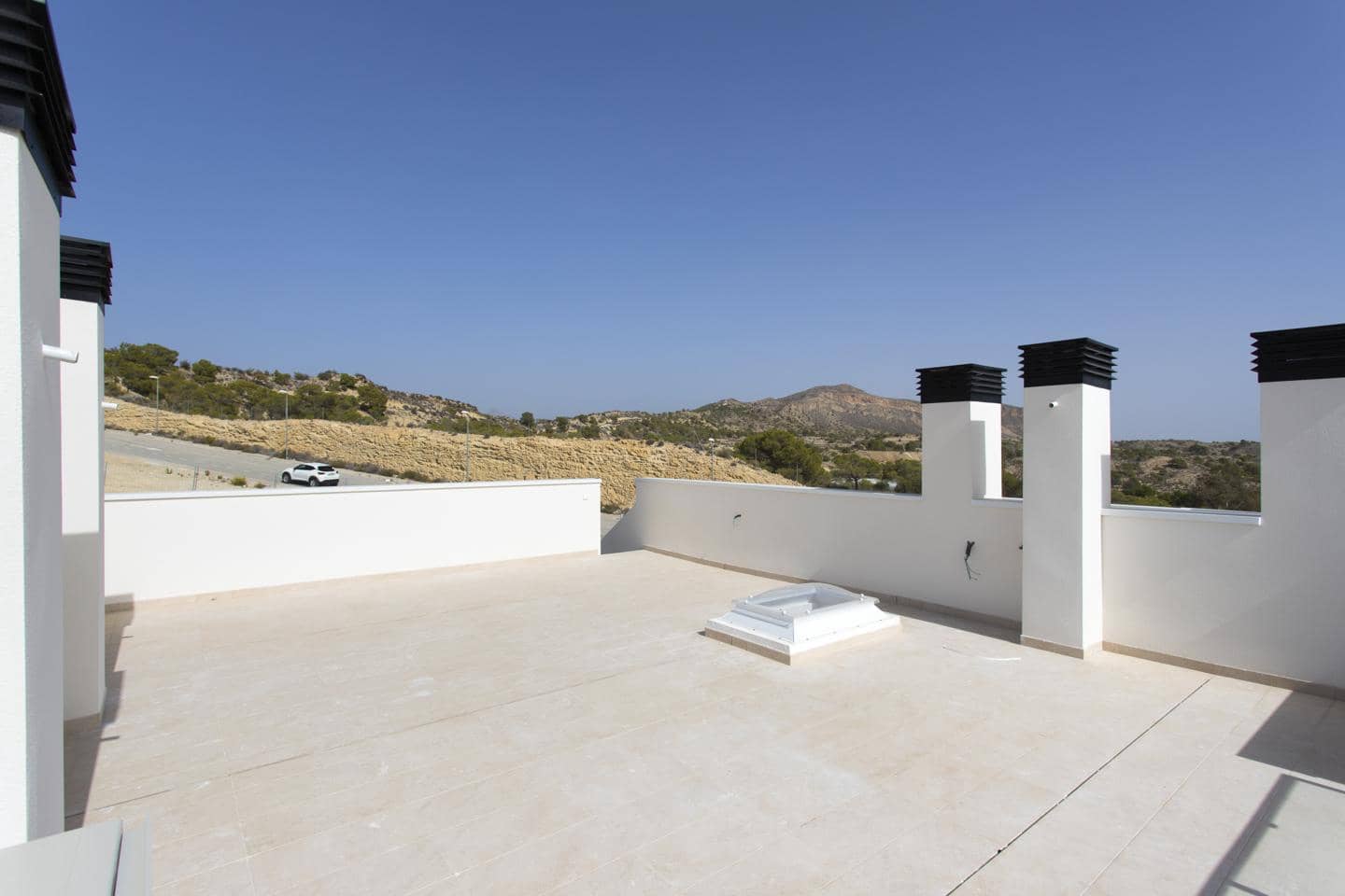3 bedroom Villa for sale in Monforte del Cid with pool garage - € 315,000 (Ref: 8758615)