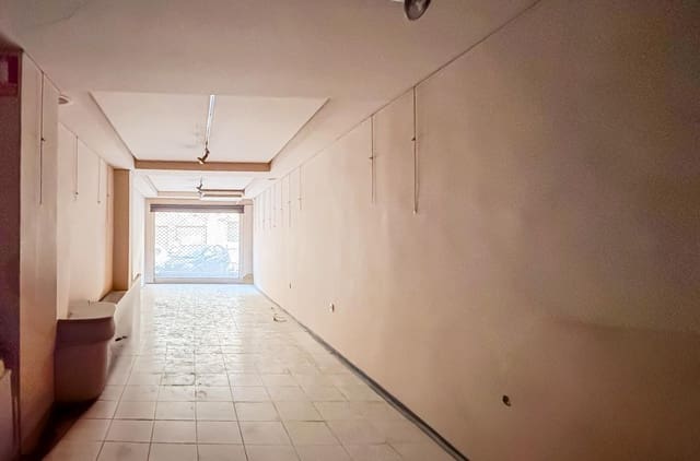 4 bedroom Business for sale in Pont Nou - Corazón de Jesús, Elche / Elx - € 179,000 (Ref: 8840365)