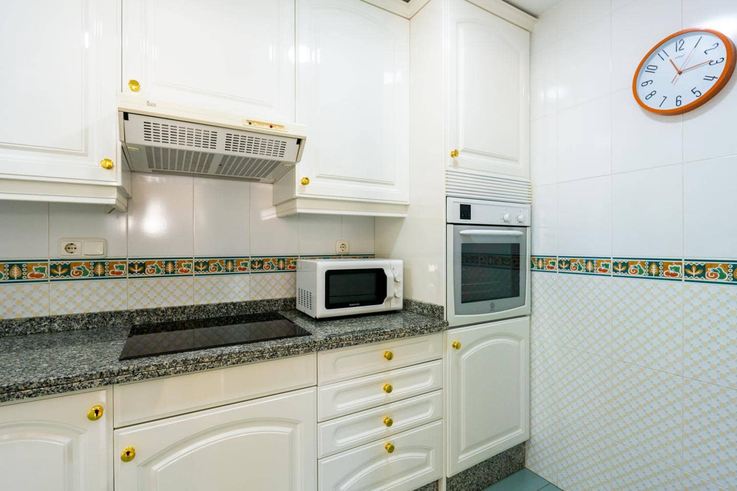 3 bedroom Flat for sale in Santa Pola with pool garage - € 450,000 (Ref: 8878602)