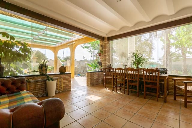 4 soveværelse Villa til salg i Valverde, Elche / Elx med swimmingpool garage - € 379.000 (Ref: 8929374)