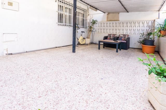 4 makuuhuone Huvila myytävänä paikassa Norte, Santa Pola - 200 000 € (Ref: 8956320)