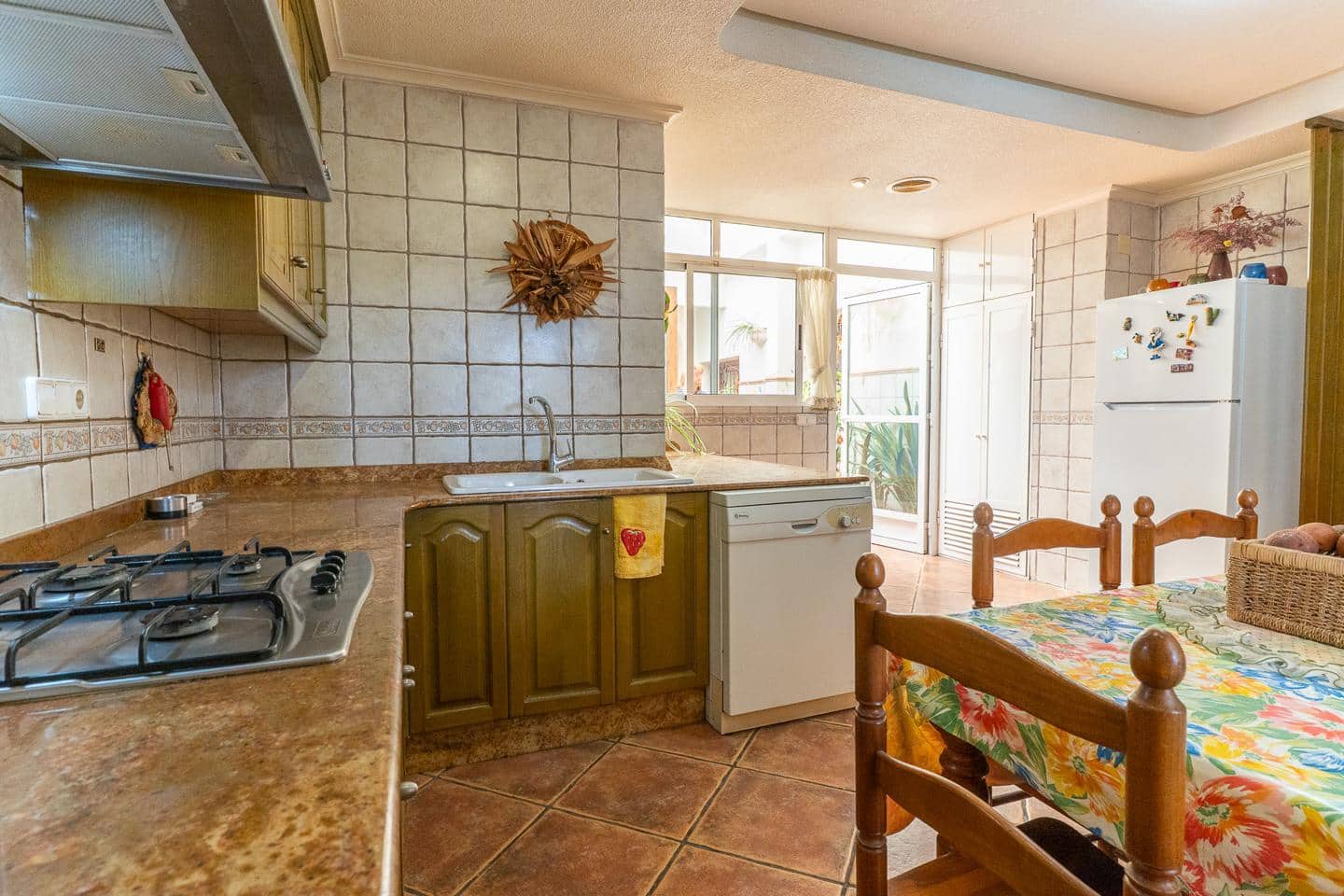 6 bedroom Villa for sale in Elche / Elx with pool garage - € 575,000 (Ref: 8977707)