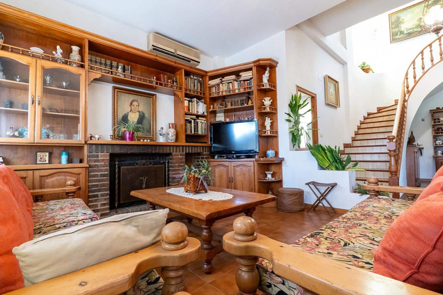 6 bedroom Villa for sale in Elche / Elx with pool garage - € 575,000 (Ref: 8977707)