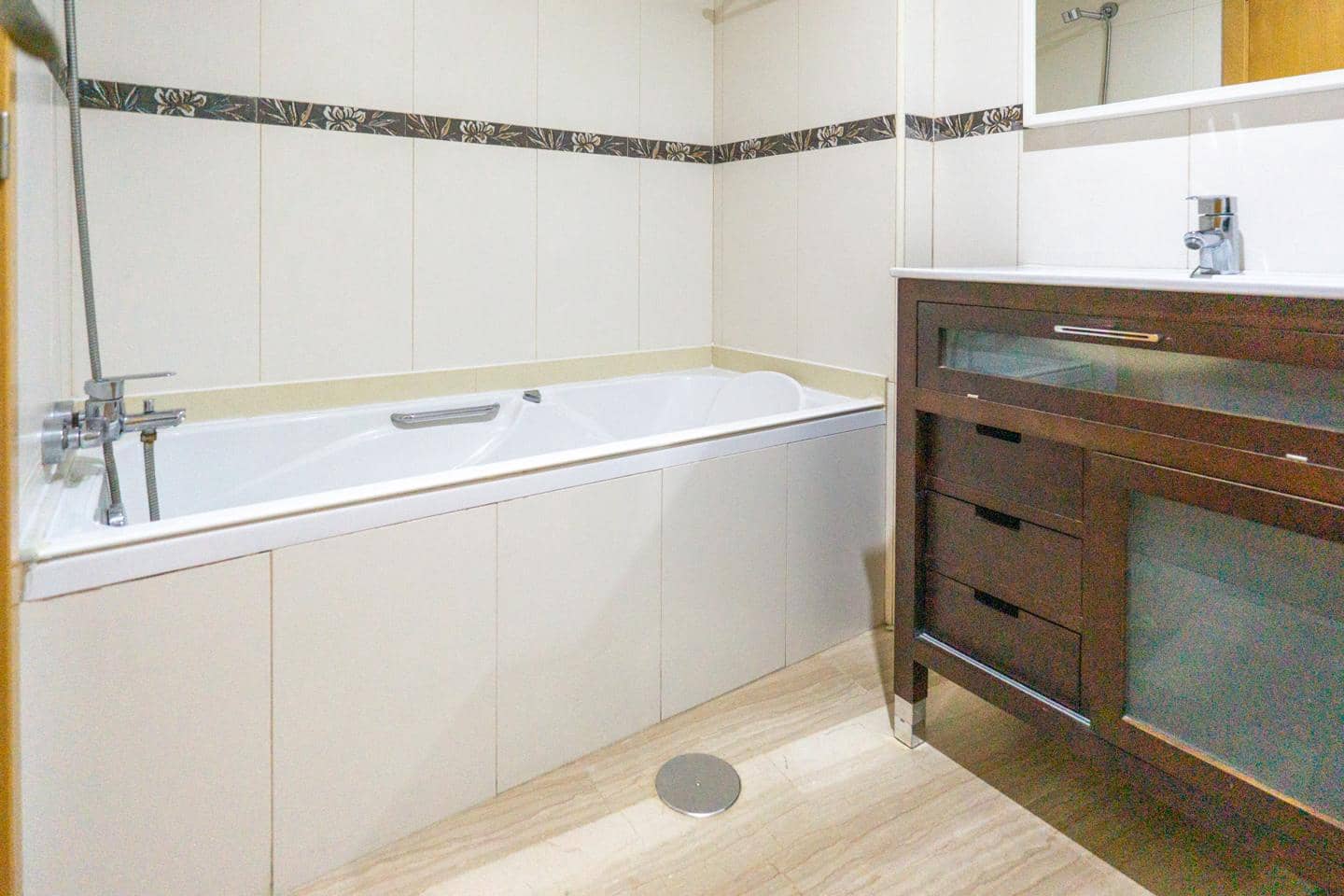 4 bedroom Flat for sale in Santa Pola - € 330,000 (Ref: 8987029)