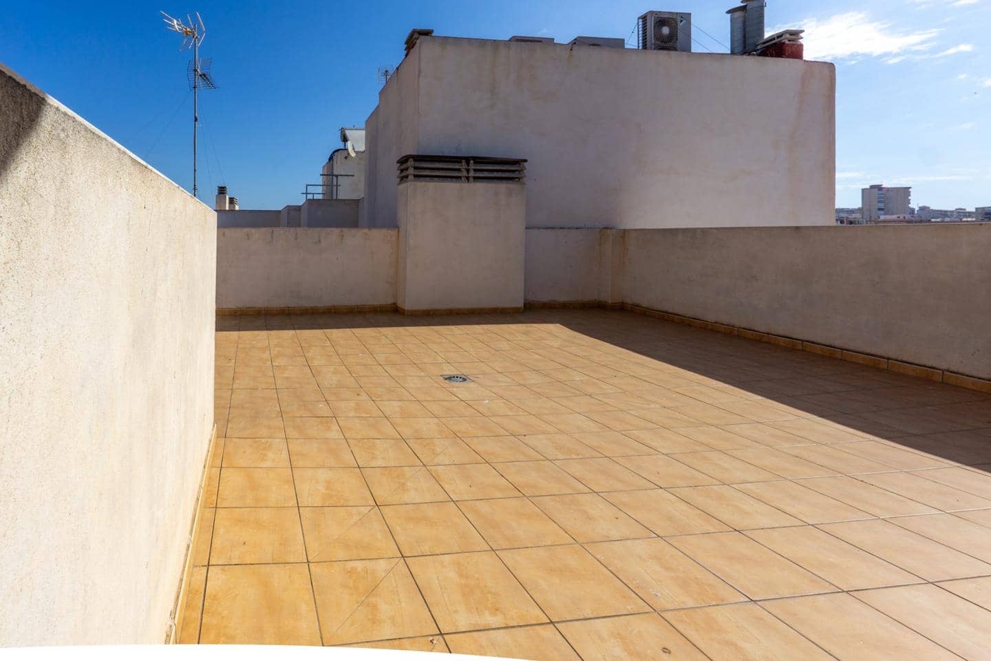 4 bedroom Flat for sale in Santa Pola - € 330,000 (Ref: 8987029)