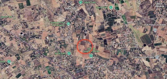 Grunde uden byggetilladelser til salg i Valverde, Elche / Elx - € 239.000 (Ref: 8987391)