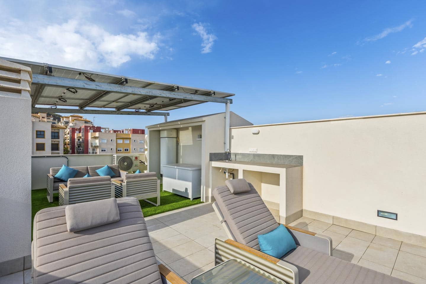 4 soverom Bungalow til salgs i Guardamar del Segura med svømmebasseng garasje - € 507 050 (Ref: 8989903)