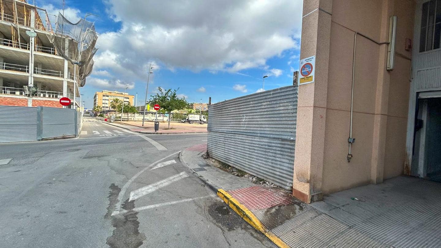 Garage til salg i Santa Pola - € 14.500 (Ref: 9002038)