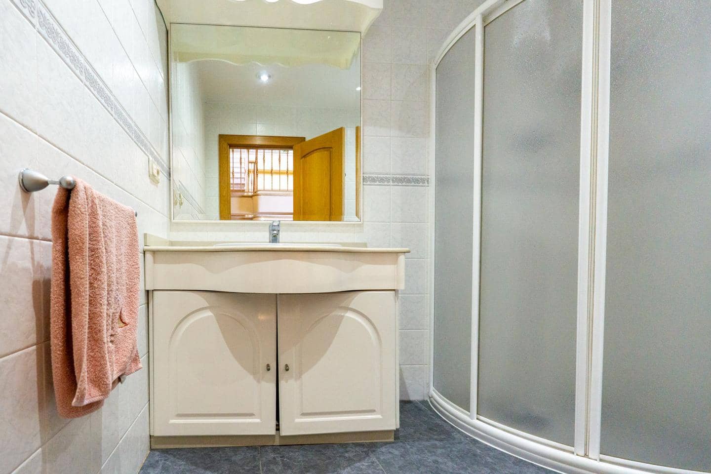 5 soverom Villa til salgs i Cox med garasje - € 530 000 (Ref: 9035595)