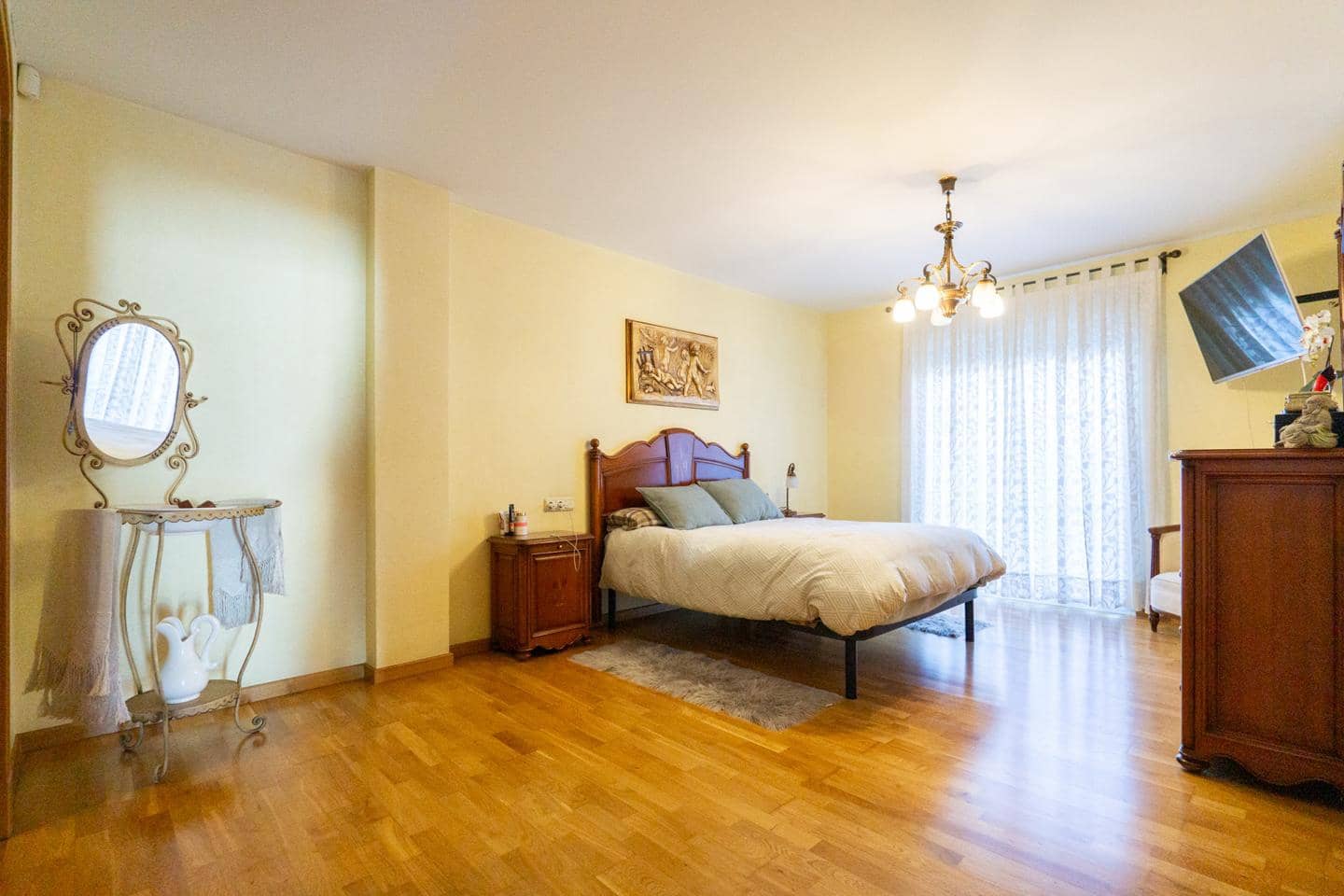 5 soverom Villa til salgs i Cox med garasje - € 530 000 (Ref: 9035595)