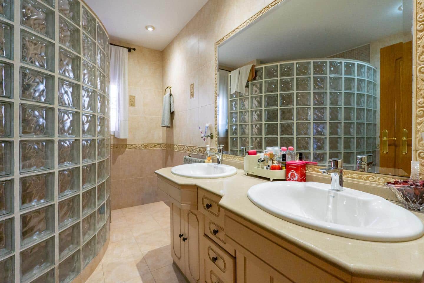 5 soverom Villa til salgs i Cox med garasje - € 530 000 (Ref: 9035595)