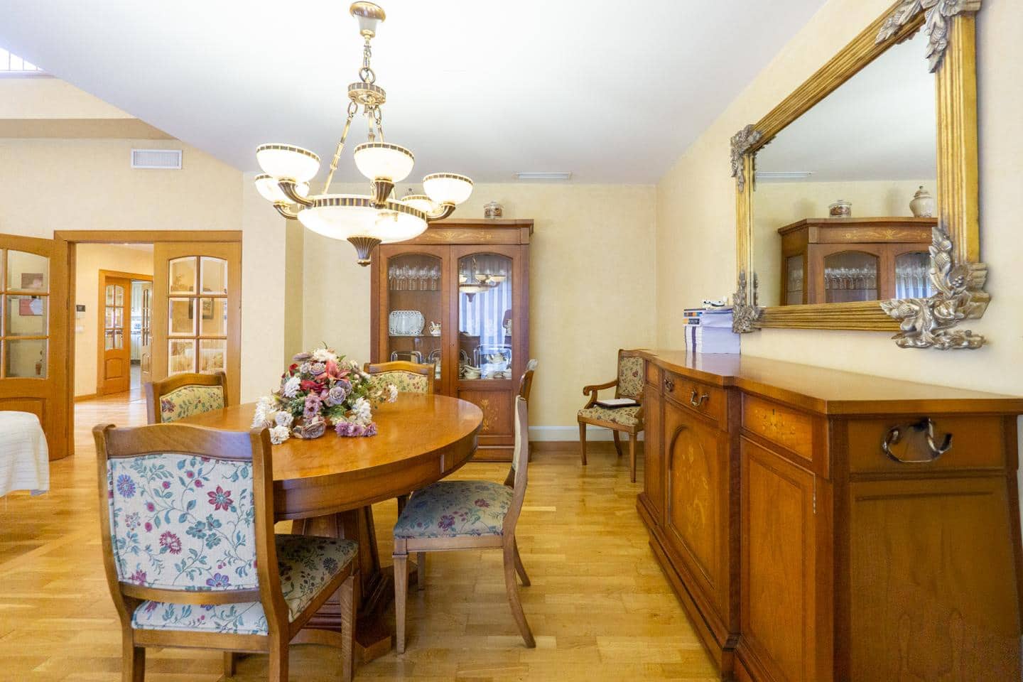 5 soverom Villa til salgs i Cox med garasje - € 530 000 (Ref: 9035595)