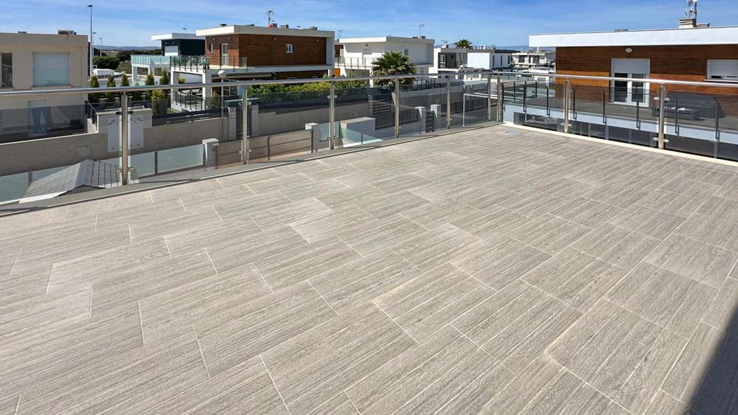 4 soveværelse Villa til salg i Gran Alacant med swimmingpool garage - € 690.000 (Ref: 9066604)