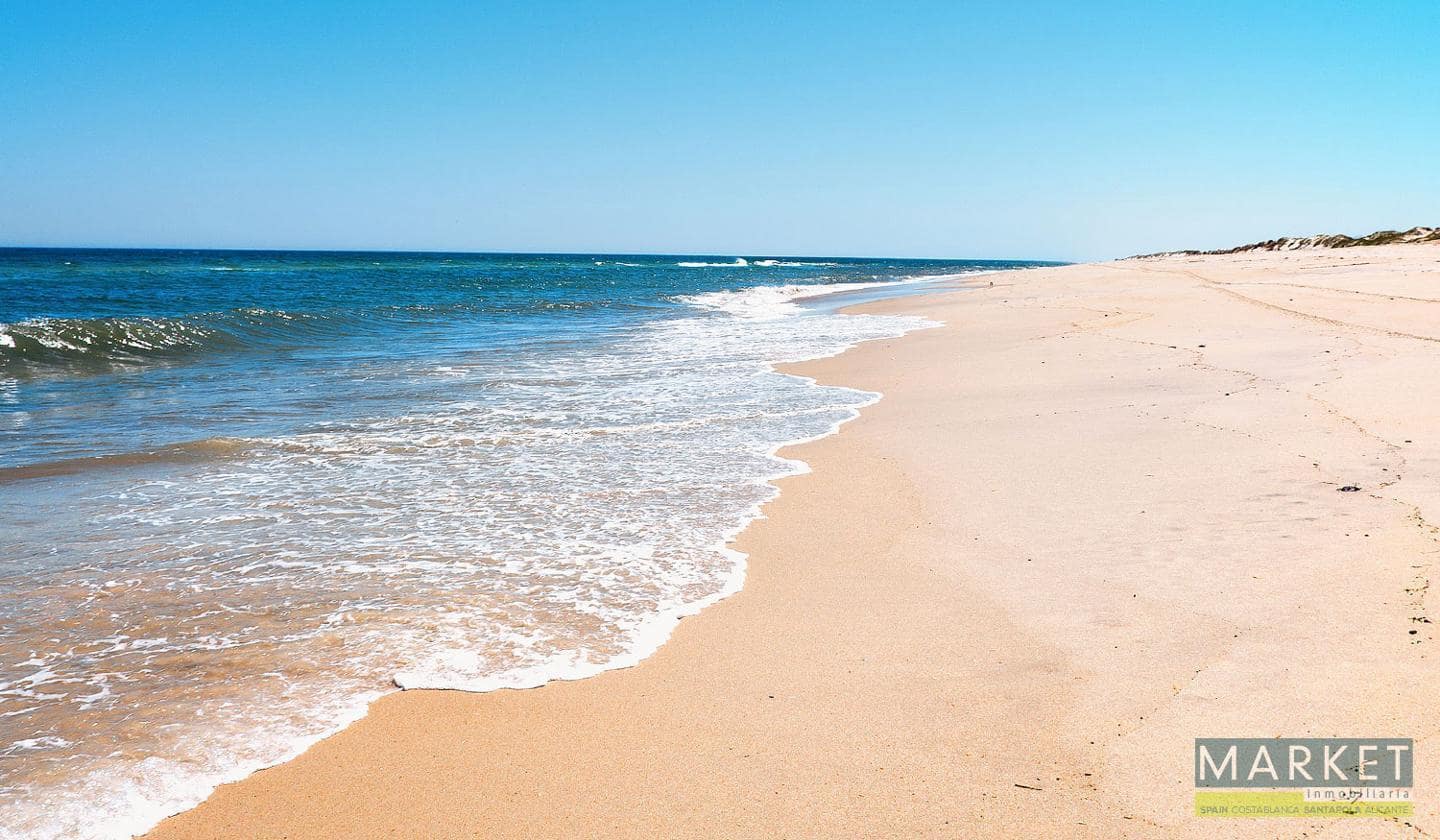 4 soveværelse Villa til salg i Gran Alacant med swimmingpool garage - € 690.000 (Ref: 9066604)