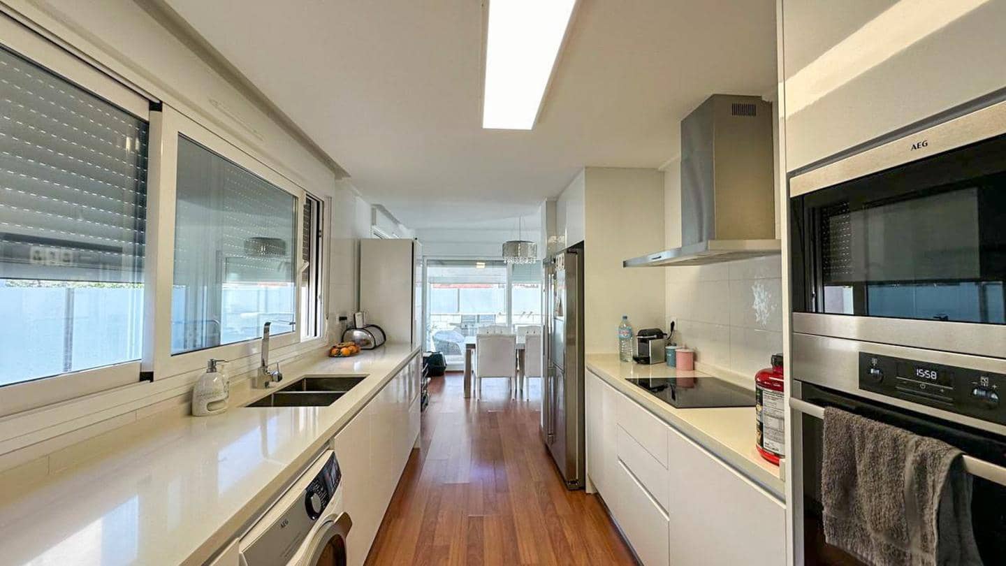 4 soveværelse Villa til salg i Gran Alacant med swimmingpool garage - € 690.000 (Ref: 9066604)