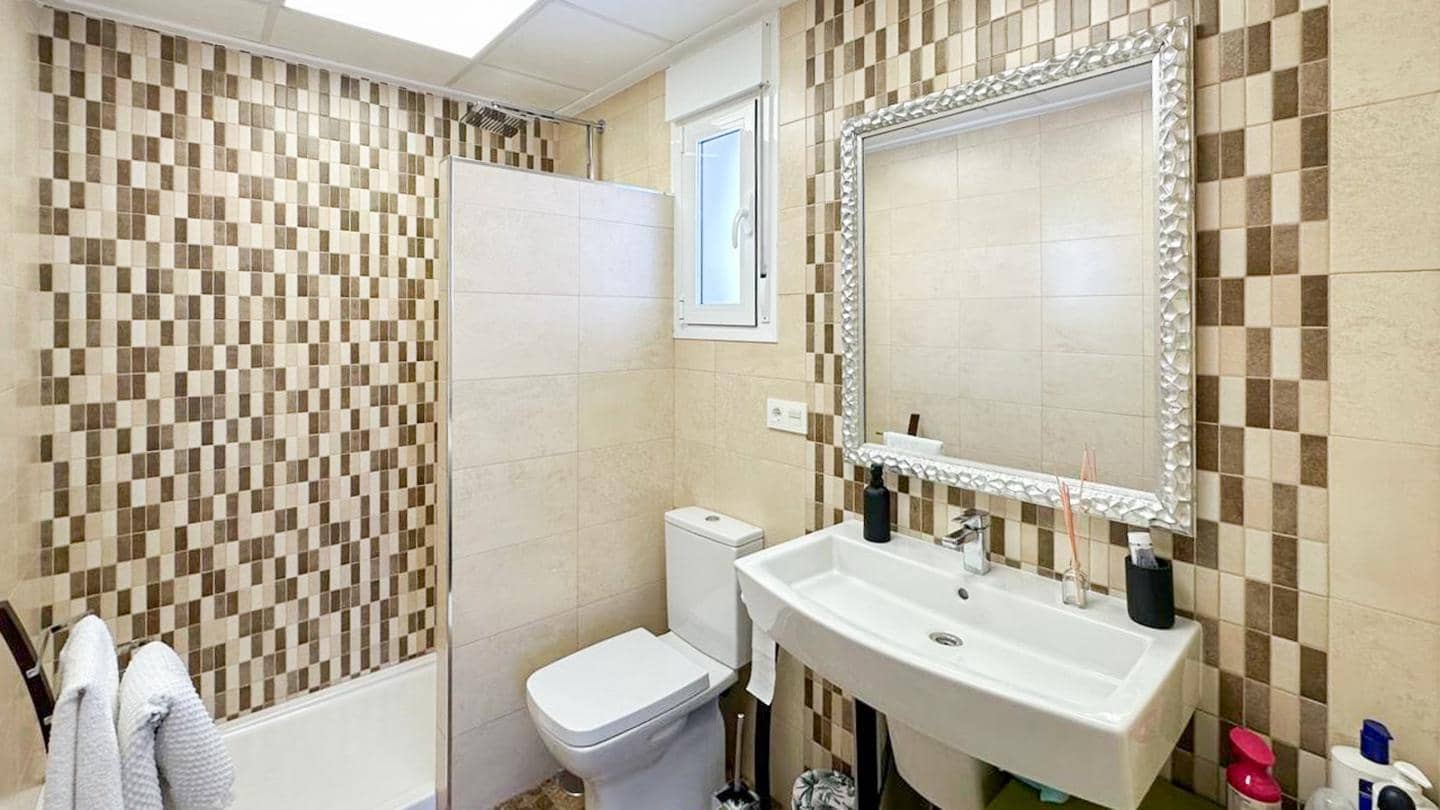 4 soveværelse Villa til salg i Gran Alacant med swimmingpool garage - € 690.000 (Ref: 9066604)