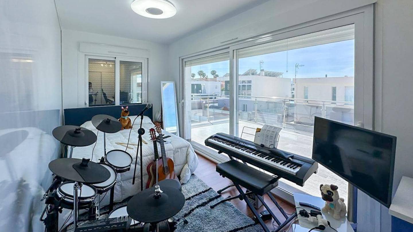 4 soveværelse Villa til salg i Gran Alacant med swimmingpool garage - € 690.000 (Ref: 9066604)