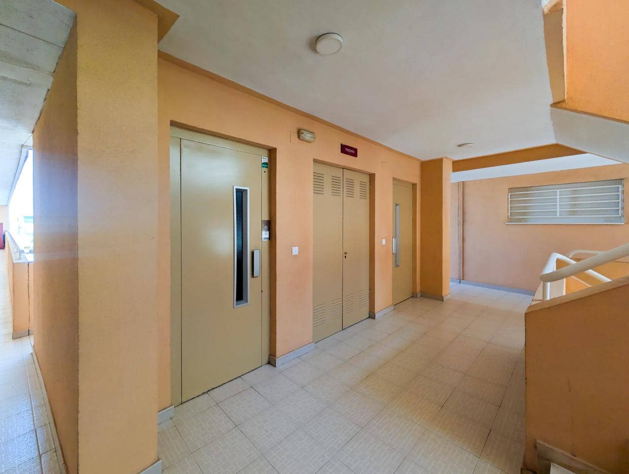 2 chambre Appartement à vendre à Arenales del Sol avec piscine garage - 235 000 € (Ref: 9099730)