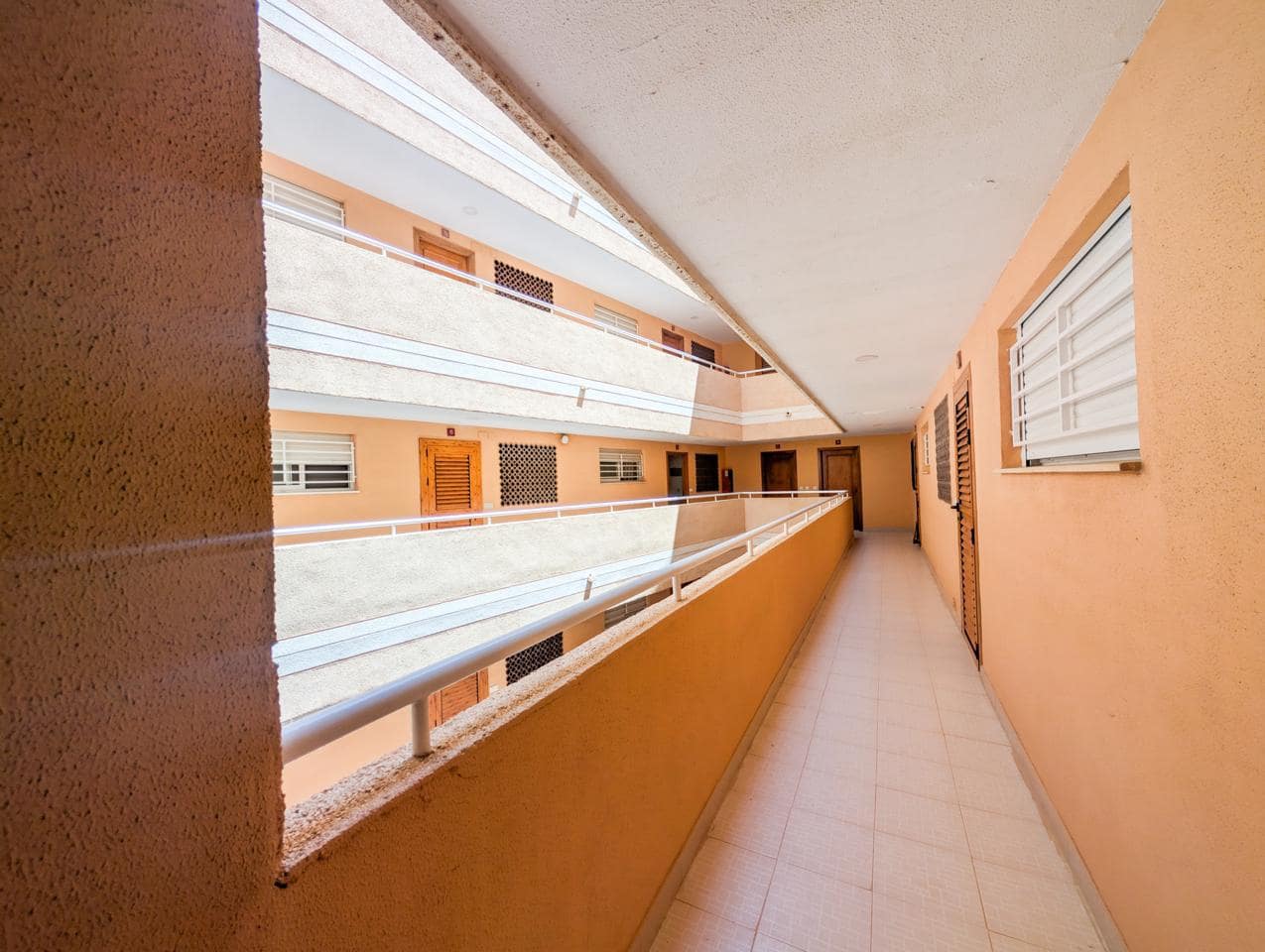 2 chambre Appartement à vendre à Arenales del Sol avec piscine garage - 235 000 € (Ref: 9099730)