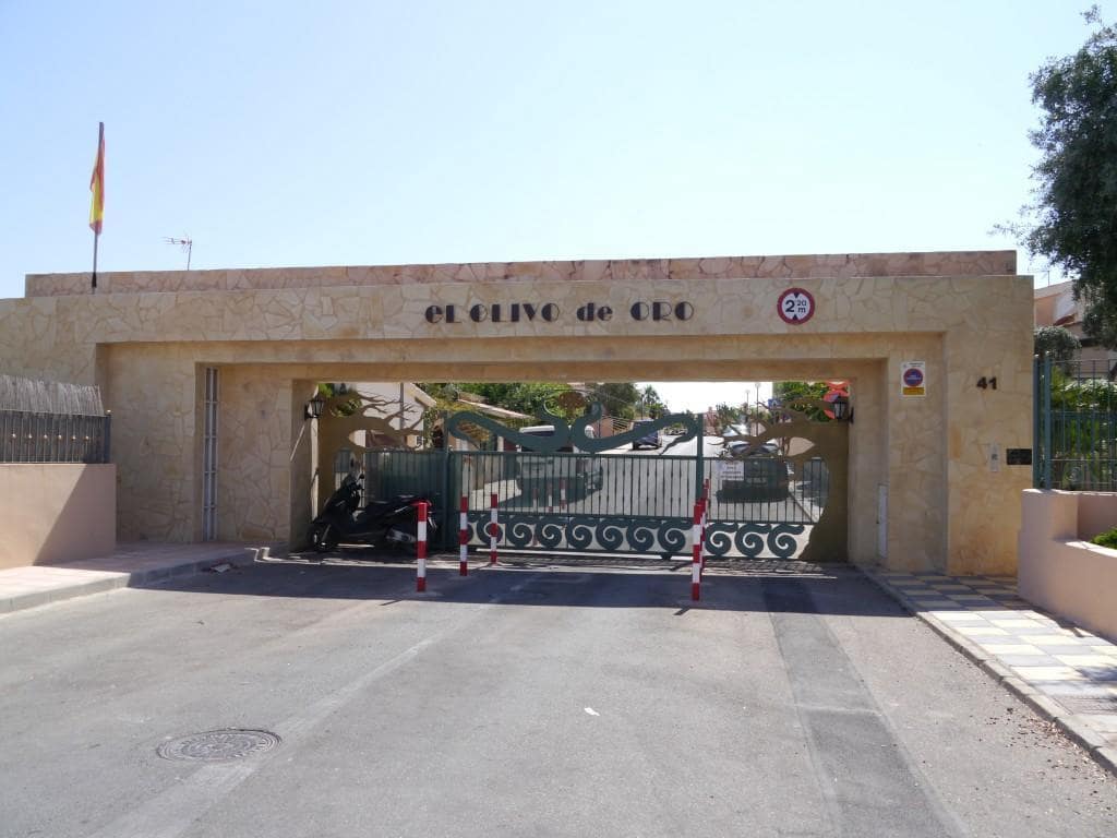 2 soveværelse Bungalow til salg i Gran Alacant med swimmingpool - € 249.900 (Ref: 9103581)