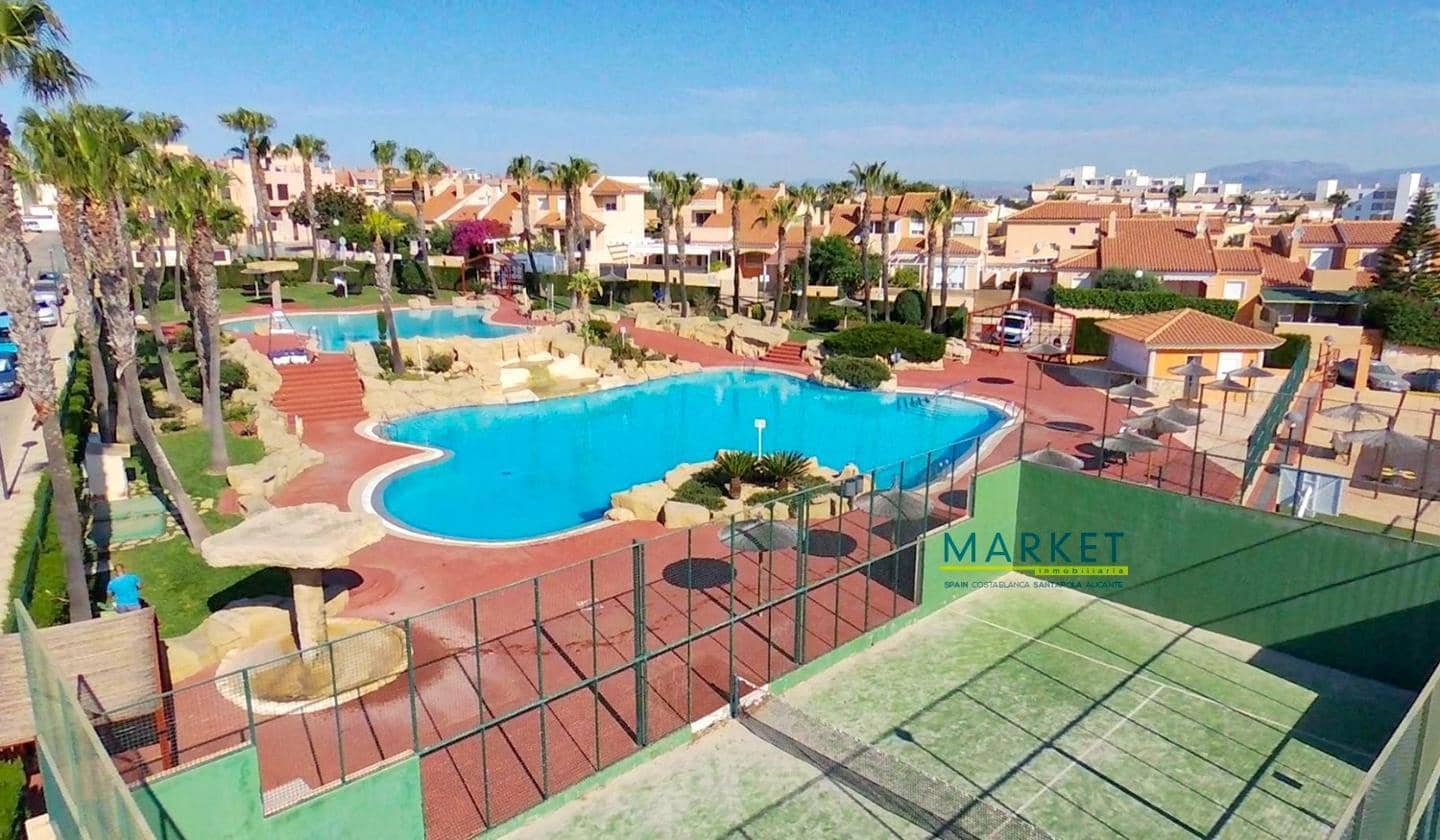 2 soveværelse Bungalow til salg i Gran Alacant med swimmingpool - € 249.900 (Ref: 9103581)