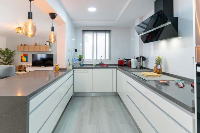 3 bedroom Flat for sale in Gran Playa, Santa Pola with garage - € 249,000 (Ref: 9113378)