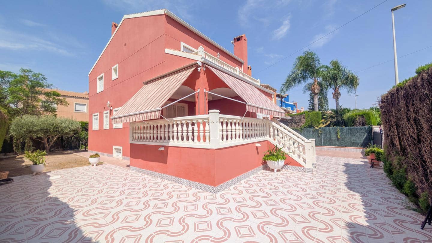 5 soverom Villa til salgs i Elche / Elx med svømmebasseng - € 516 000 (Ref: 9175533)