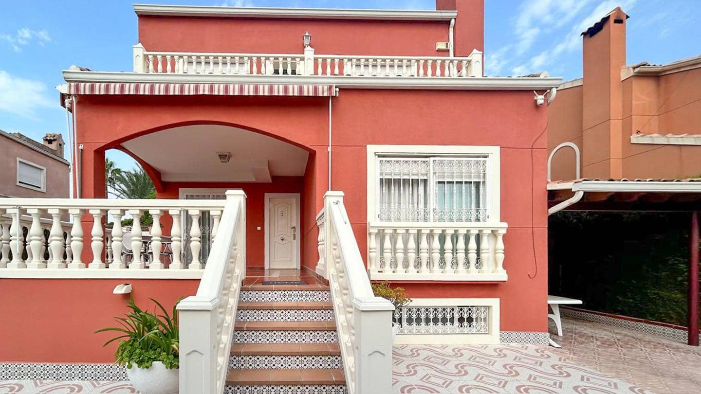 5 soverom Villa til salgs i Elche / Elx med svømmebasseng - € 516 000 (Ref: 9175533)