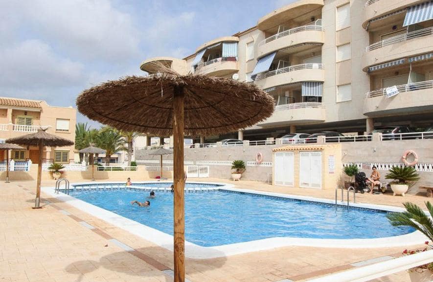 3 soveværelse Bungalow til salg i Santa Pola med swimmingpool - € 260.000 (Ref: 9219178)